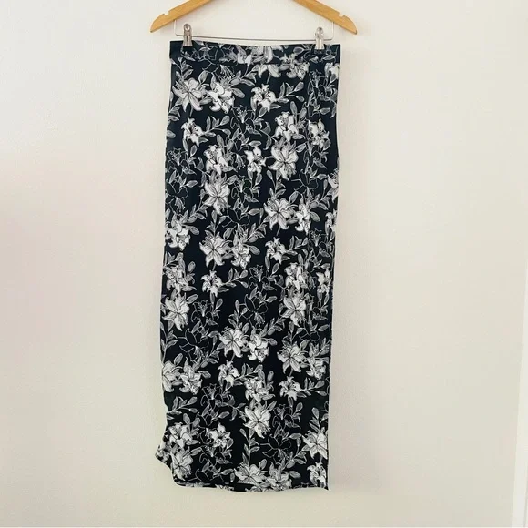 NWT Lulu’s Black and White Floral High Rise Midi Skirt - Picture 5 of 5